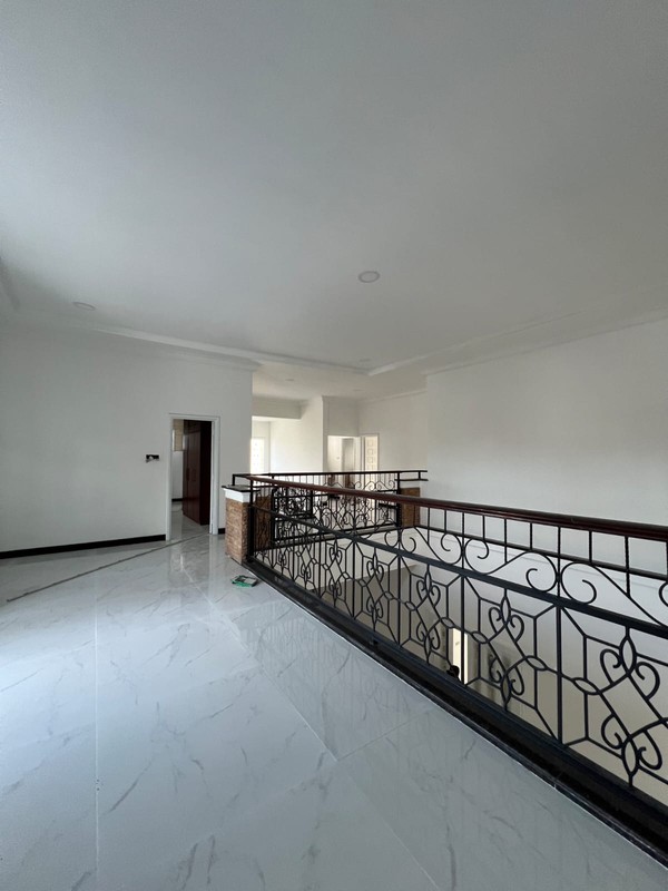DiJual Rumah Full Renovasi di Mulyosari Prima Surabaya Timur