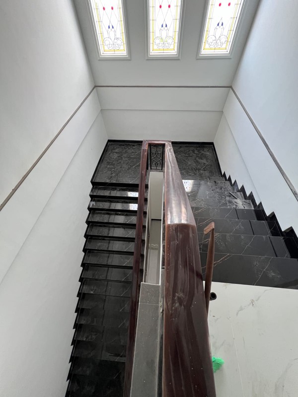 DiJual Rumah Full Renovasi di Mulyosari Prima Surabaya Timur