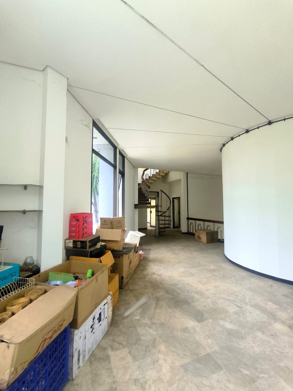 Dijual murah rumah Hook Jalan Bintang Diponggo Depan Ciputra World Surabaya