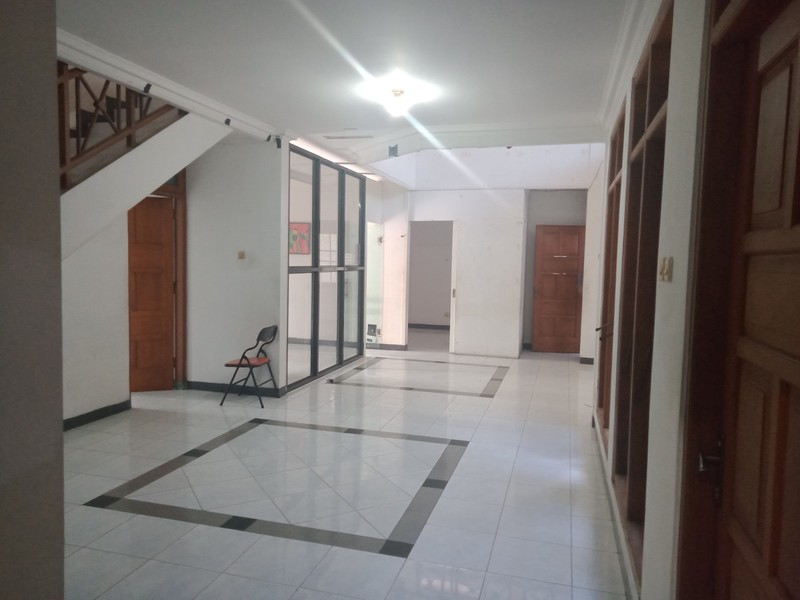 RUMAH SEMI FURNISH DEKAT KAMPUS SANATA DHARMA, MAGUWOHARJO