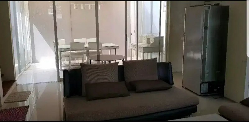  Dijual Rumah - Taman Puspa Raya D1, Surabaya Barat