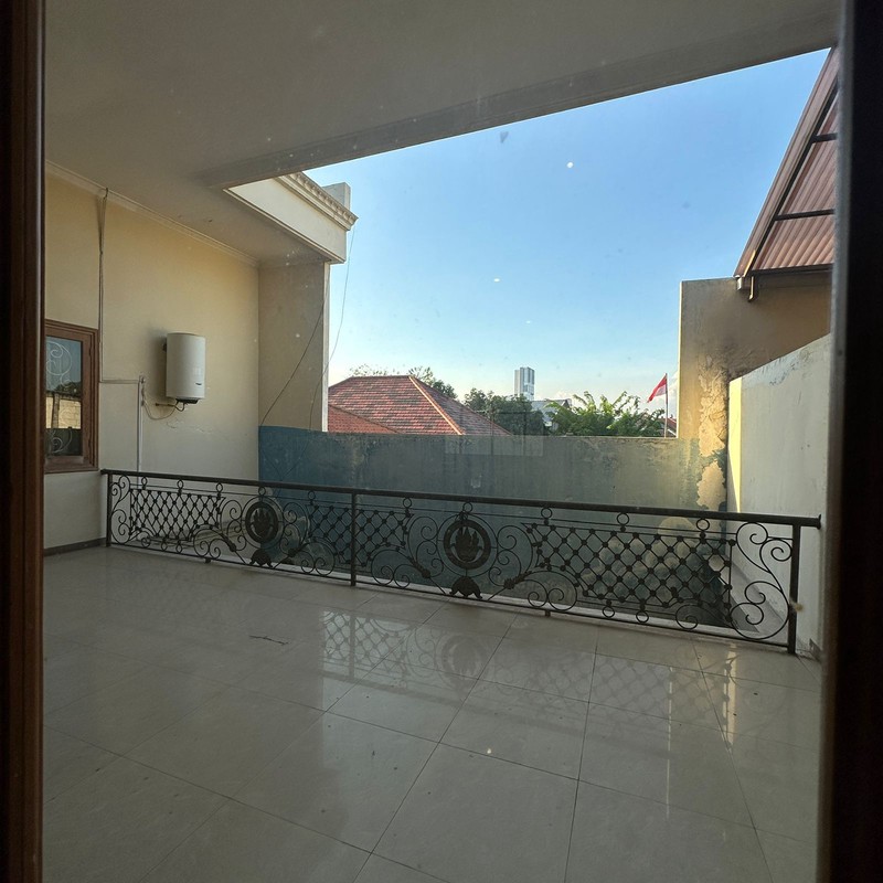 Dijual Rumah mewah di Perumahan Margorejo Indah, Surabaya