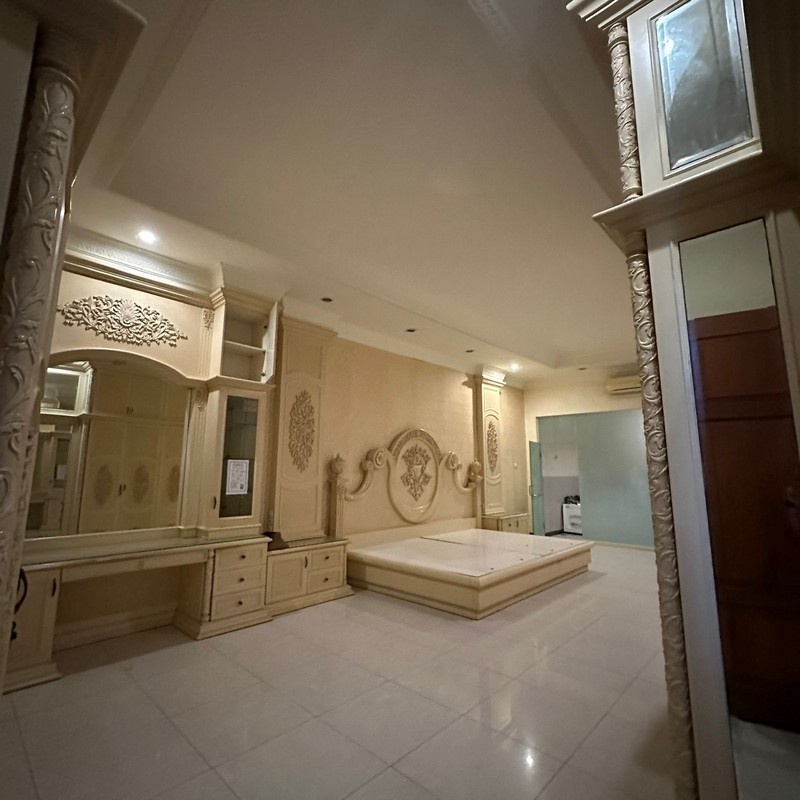 Dijual Rumah mewah di Perumahan Margorejo Indah, Surabaya