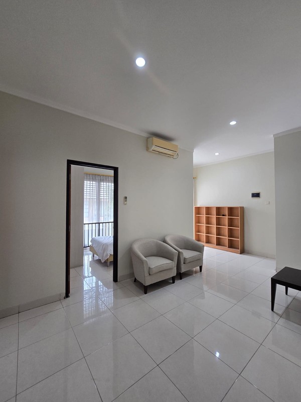 Dijual Cepat Rumah dalam cluster,lingkungan bagus di Bintaro Jaya 9