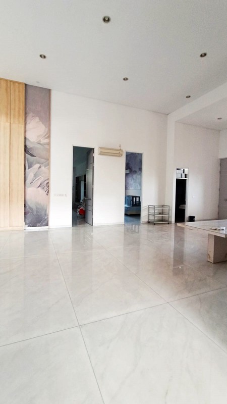 Rumah di Kertomenanggal Surabaya Selatan, Bagus + Terawat, Row Jalan Lebar, Siap Huni, Cocok untuk Rumah Tinggal / Kantor