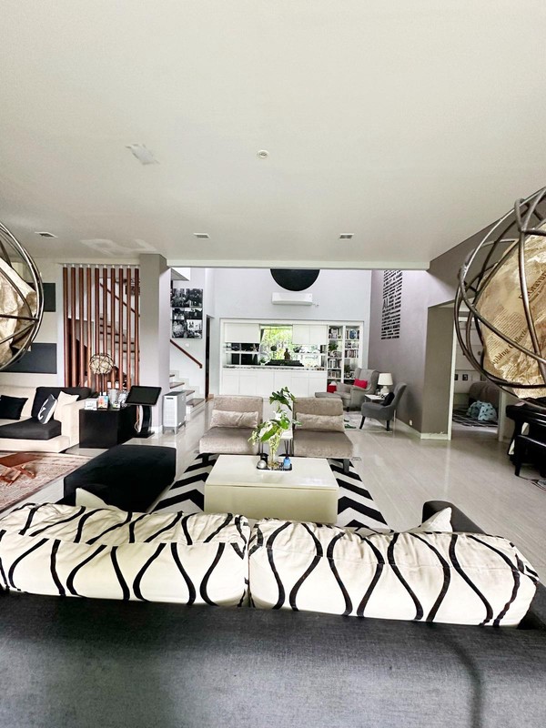 Rumah Siap Huni dan Strategis di Taman Senayan Bintaro