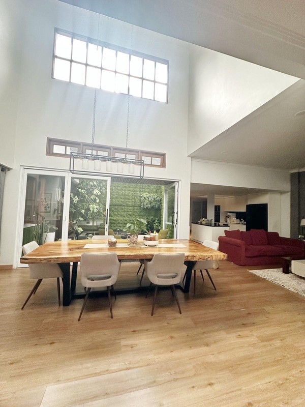 Rumah Siap Huni dan Strategis di Taman Senayan Bintaro