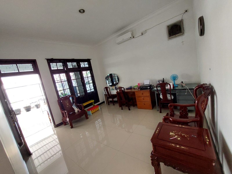  Dijual Rumah 3 Lantai - Darmo Satelit Utara, Surabaya Barat