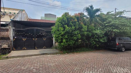  Dijual Rumah 3 Lantai - Darmo Satelit Utara, Surabaya Barat