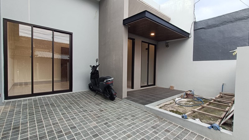 Rumah Baru Minimalis Modern Taman Kopo Indah 2