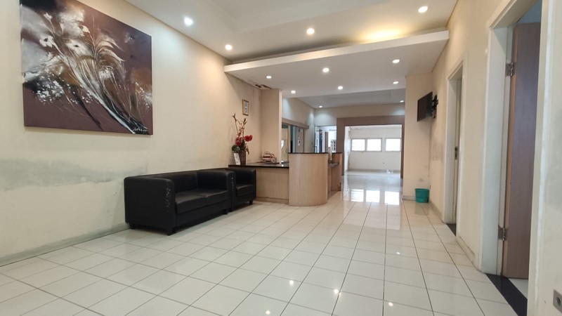 Rumah Strategis Sayap Riau Cocok untuk tempat tinggal, kantor, dan Usaha