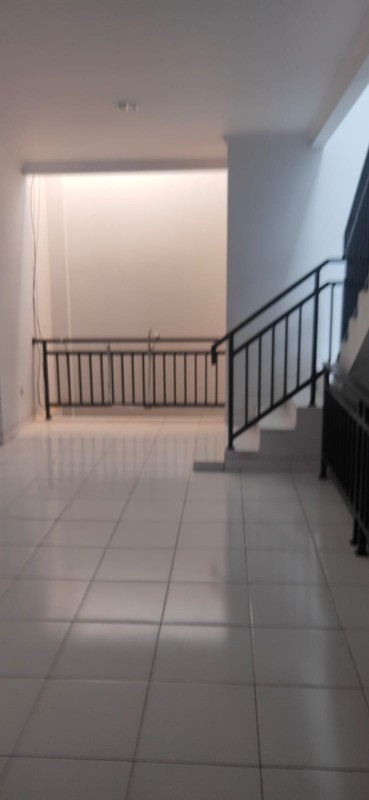 Rumah 3,5 Lantai bisa buat usaha di Summagung Kelapa Gading Jakarta Utara