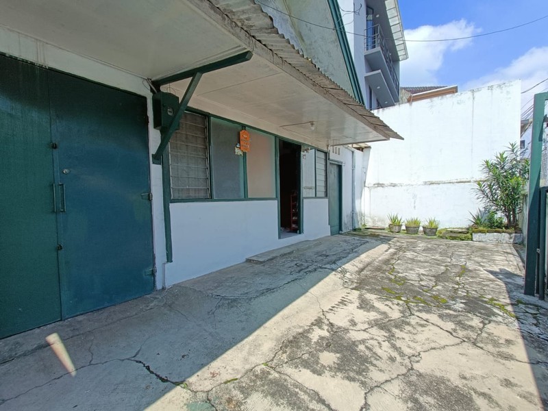 Rumah Klasik Hitung Tanah Sayap Karapitan