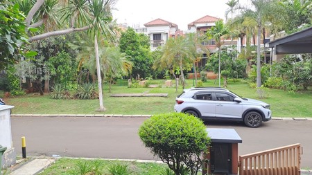 Rumah 2 lantai dalam cluster, lokasi tenang, harga nego di Kelapa Gading