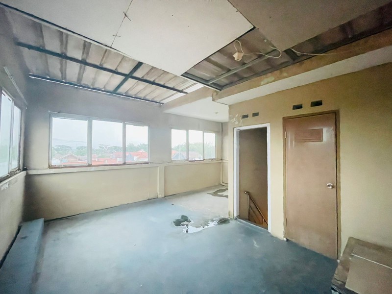 Rumah Kota Baru Parahyangan Full Renovasi