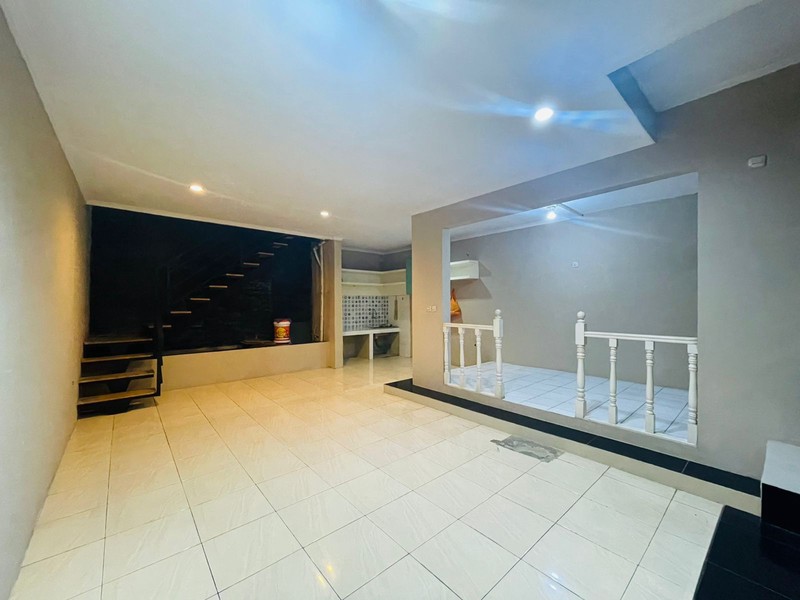 Rumah Kota Baru Parahyangan Full Renovasi