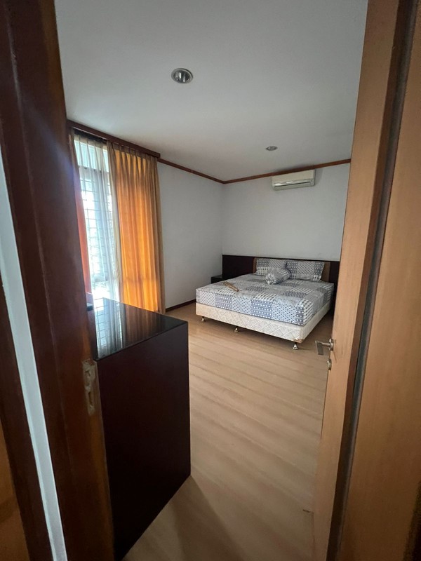 Rumah mewah Minimalis Modern Sayap Pasteur