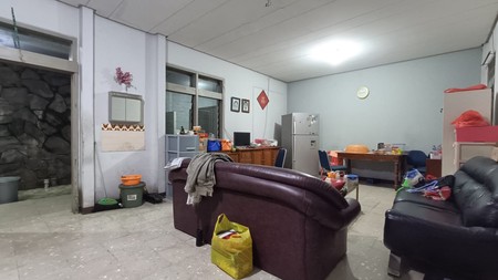 Rumah bisa untuk Usaha Mainroad Otista