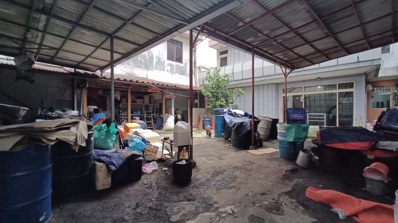 Rumah bisa untuk Usaha Mainroad Otista