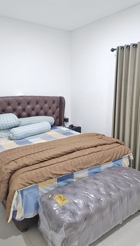 Rumah Modern Minimalis Full Furnished  2 Lantai selangkah ke BSD City