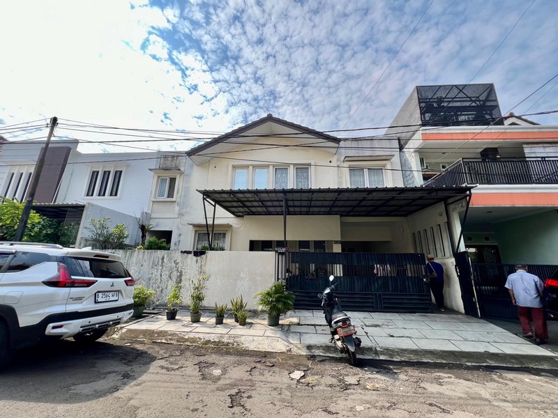 Rumah Bagus Di Mertilang Bintaro Jaya Sektor 9