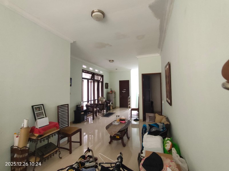 Rumah Luas 330m2 Bangunan 2,5 Lantai Ada Mini Pool Lokasi Cilandak Jaksel