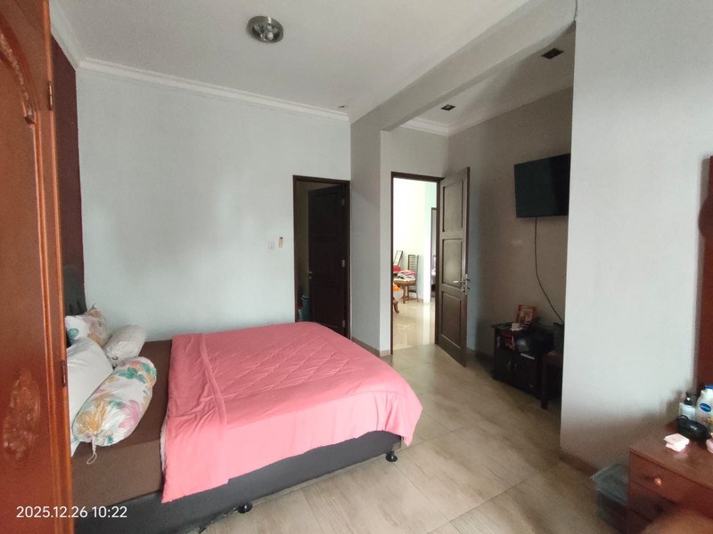 Rumah Luas 330m2 Bangunan 2,5 Lantai Ada Mini Pool Lokasi Cilandak Jaksel