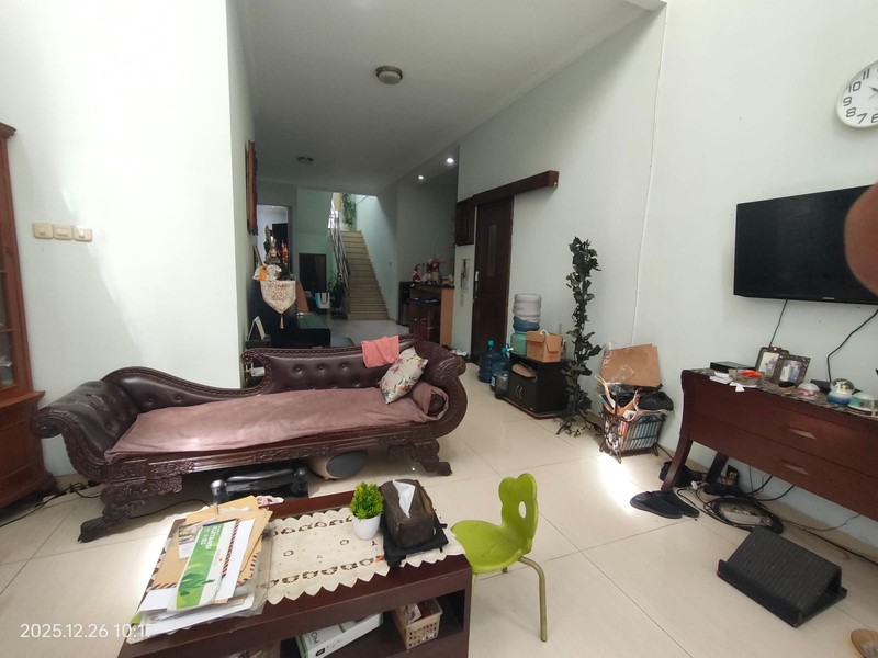 Rumah Luas 330m2 Bangunan 2,5 Lantai Ada Mini Pool Lokasi Cilandak Jaksel