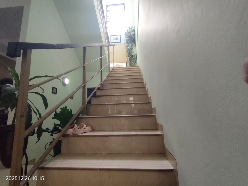 Rumah Luas 330m2 Bangunan 2,5 Lantai Ada Mini Pool Lokasi Cilandak Jaksel