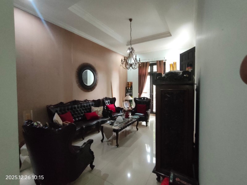 Rumah Luas 330m2 Bangunan 2,5 Lantai Ada Mini Pool Lokasi Cilandak Jaksel