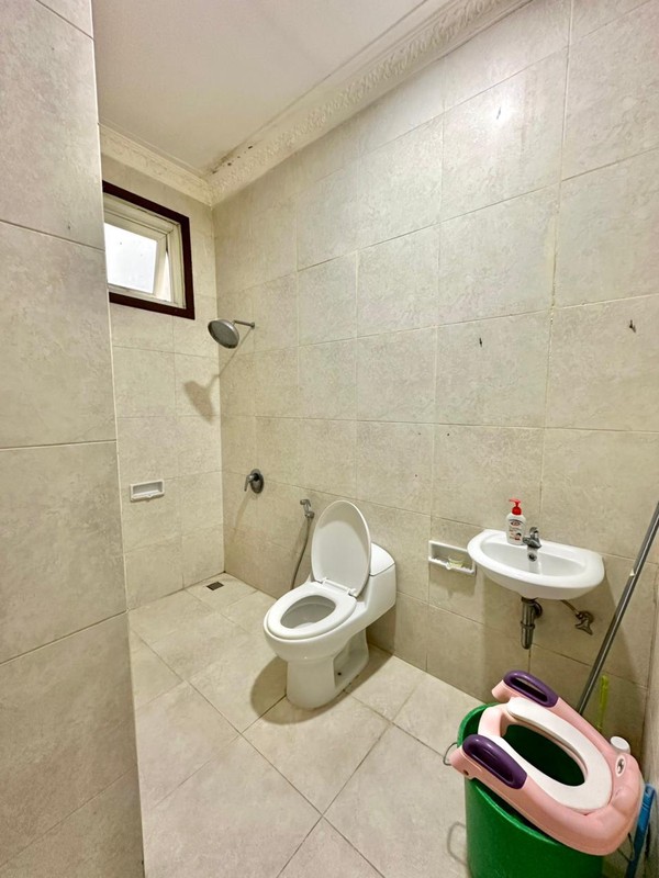 Dijual Rumah Wisata Bukit Mas 1 Cluster Rome Semi Furnish - Halaman Belakang Luas Dekat Sekolah SGS , Pakuwon Mall