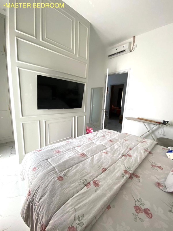 Rumah Bonus Furnished di Kencana Loka BSD City, dekat ke Exit Tol BSD