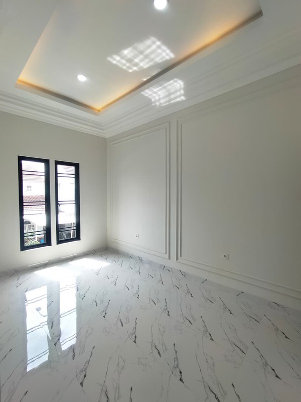 Rumah baru di Kencana Loka, dekat ke pintu tol dan Stasiun Rawabuntu