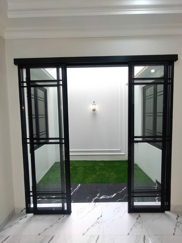 Rumah baru di Kencana Loka, dekat ke pintu tol dan Stasiun Rawabuntu