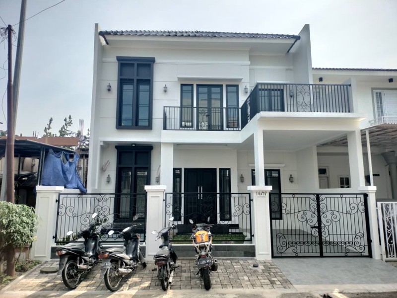 Rumah baru di Kencana Loka, dekat ke pintu tol dan Stasiun Rawabuntu