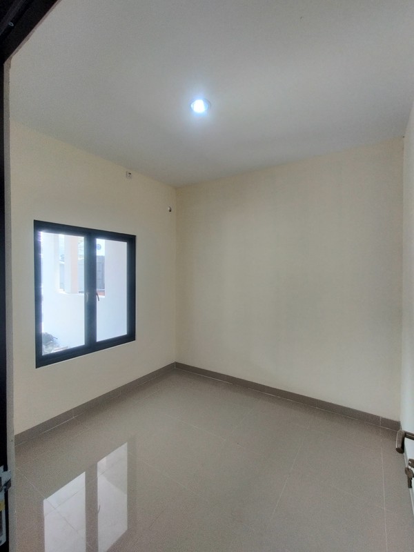 FOR SALE Rumah baru selesai renovasi di TAMAN CHRYSANT - BSD CITY