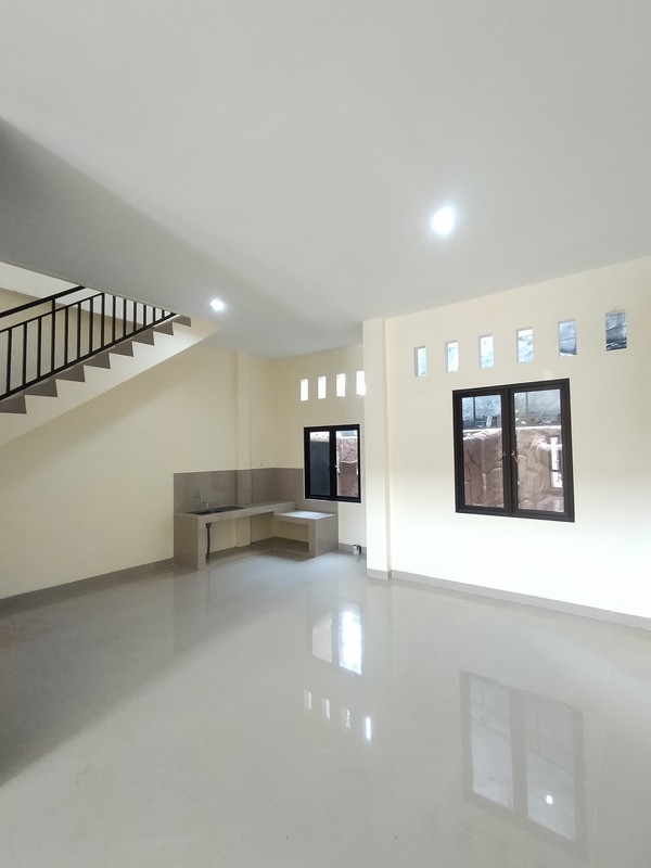 FOR SALE Rumah baru selesai renovasi di TAMAN CHRYSANT - BSD CITY