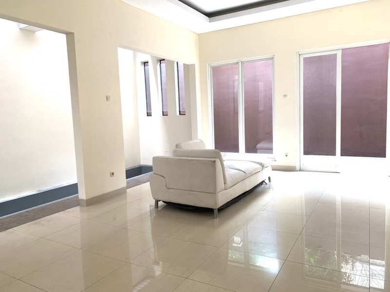 Rumah Bagus Siap Huni dan Asri di Kebayoran Height, Bintaro Jaya, Sektor 7