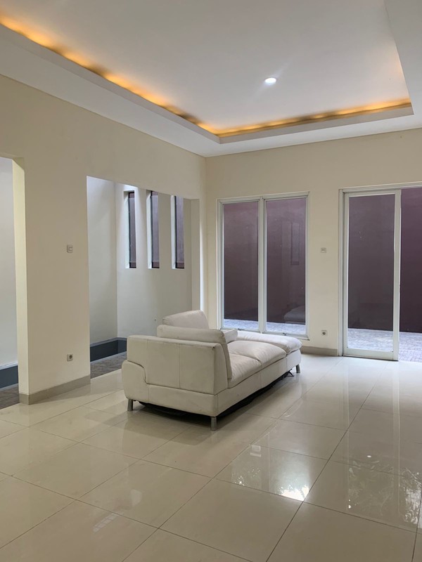 Rumah Bagus Siap Huni dan Asri di Kebayoran Height, Bintaro Jaya, Sektor 7