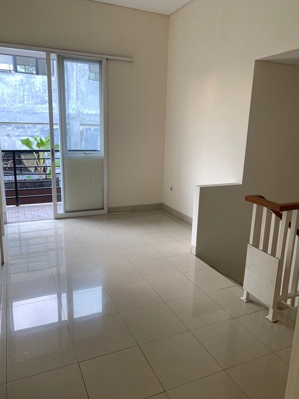 Rumah baru di bintaro jaya sektor 9