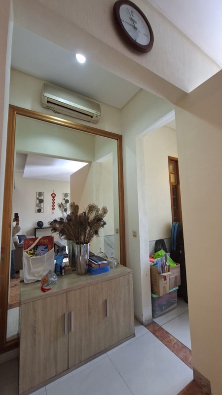 Rumah Bagus Siap Huni Furnished dan Asri di Kartika Alam, Pondok Indah, Jakarta Selatan