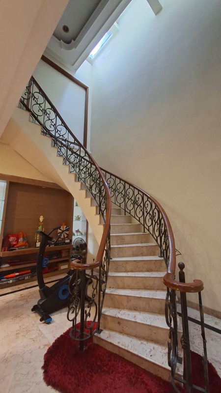 Rumah Bagus Siap Huni Furnished dan Asri di Kartika Alam, Pondok Indah, Jakarta Selatan