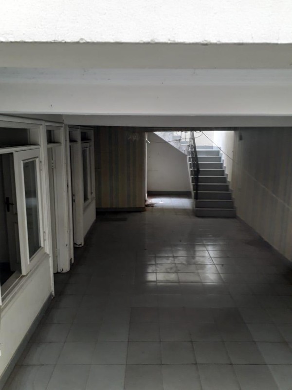 Rumah Mewah Strategis di Adyaksa, Lebak Bulus, Jakarta Selatan - Kolam Renang, Akses Tol & MRT!