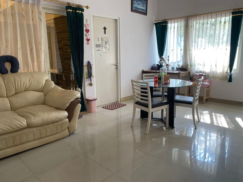 Dijual Rumah Alam Galaxy - Hook - Carport Masuk 4 Mobil Luas - Lokasi dekat Gwalk Citraland, Graha Natura,  Pakuwon Indah, Pakuwon Mall, PTC