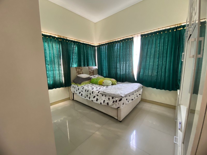 Dijual Rumah Alam Galaxy - Hook - Carport Masuk 4 Mobil Luas - Lokasi dekat Gwalk Citraland, Graha Natura,  Pakuwon Indah, Pakuwon Mall, PTC