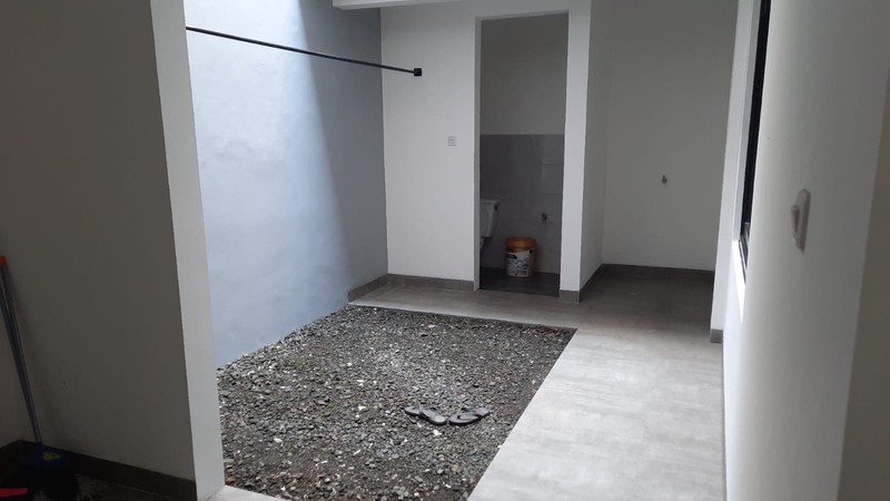 Dijual Rumah Tinggal Baru Renovasi 2 Lantai Lokasi di Belakang Living Plaza Cinere.