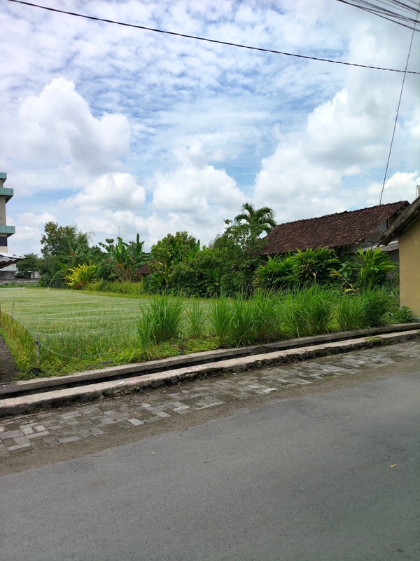 Dijual / Disewakan Tanah Strategis 979 Meter Persegi Dekat Wedang Kopi Prambanan di Maguwoharj, Depok, Sleman