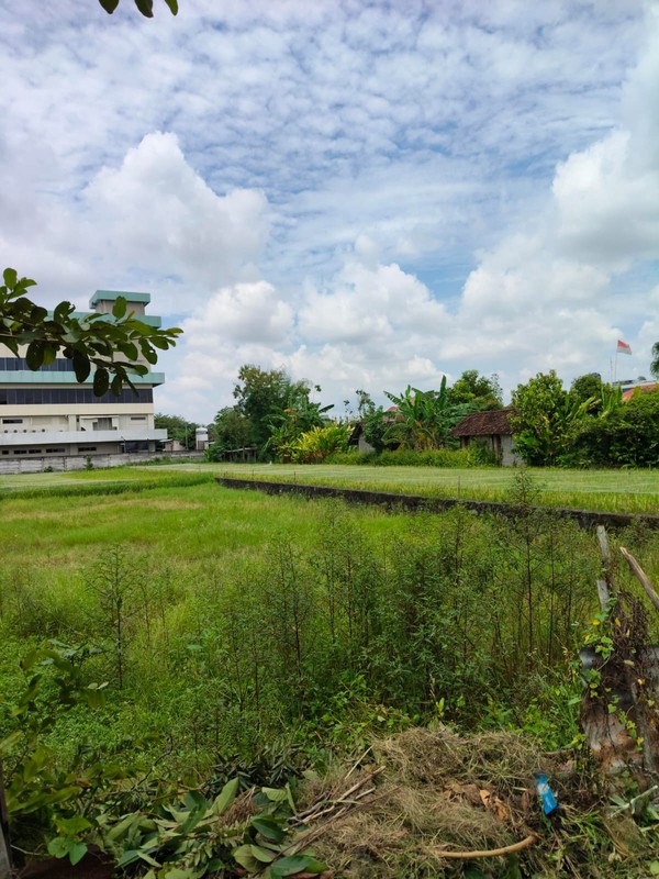 Dijual / Disewakan Tanah Strategis 979 Meter Persegi Dekat Wedang Kopi Prambanan di Maguwoharj, Depok, Sleman