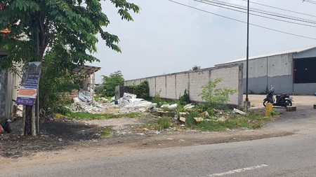 Dijual Tanah Strategis - Surabaya, Mengganti (Dekat Pasar Mengganti)