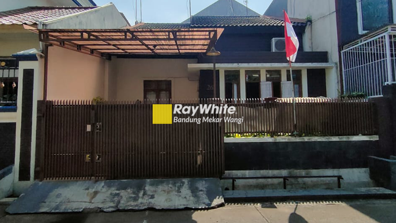 Gedung serba Guna + 2 Rumah Mainroad Moh Toha